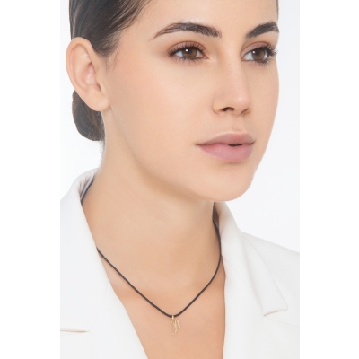 Colgante con letra inicial B en cursiva