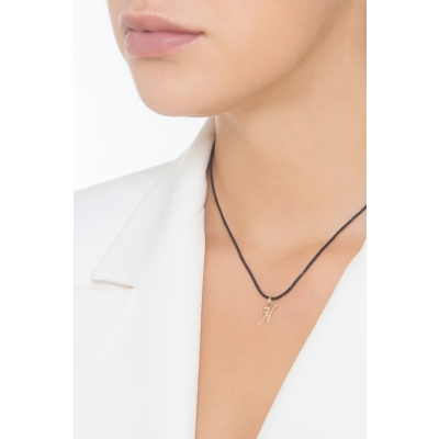 Colgante con letra inicial H