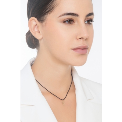 Colgante con inicial T oro amarillo 18 quilates