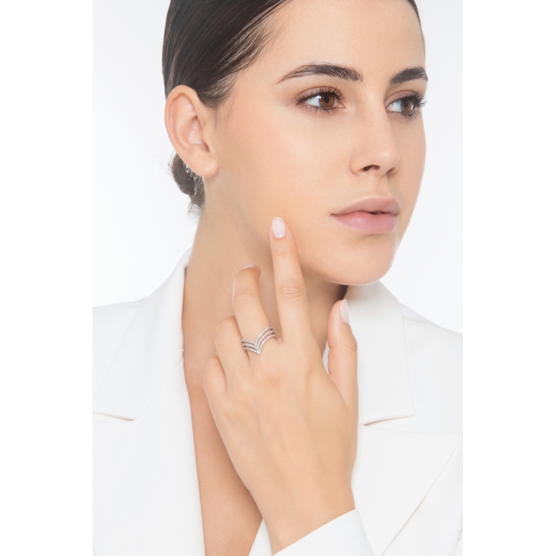 Anillo de tres hileras en Oro Blanco 18k con Diamantes