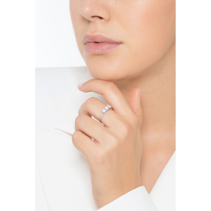 Alianza trilogía en oro blanco 18 kilates con diamantes 0,90 quilates Alianza trilogía en oro blanco 18 kilates con diamantes 0,90 quilates