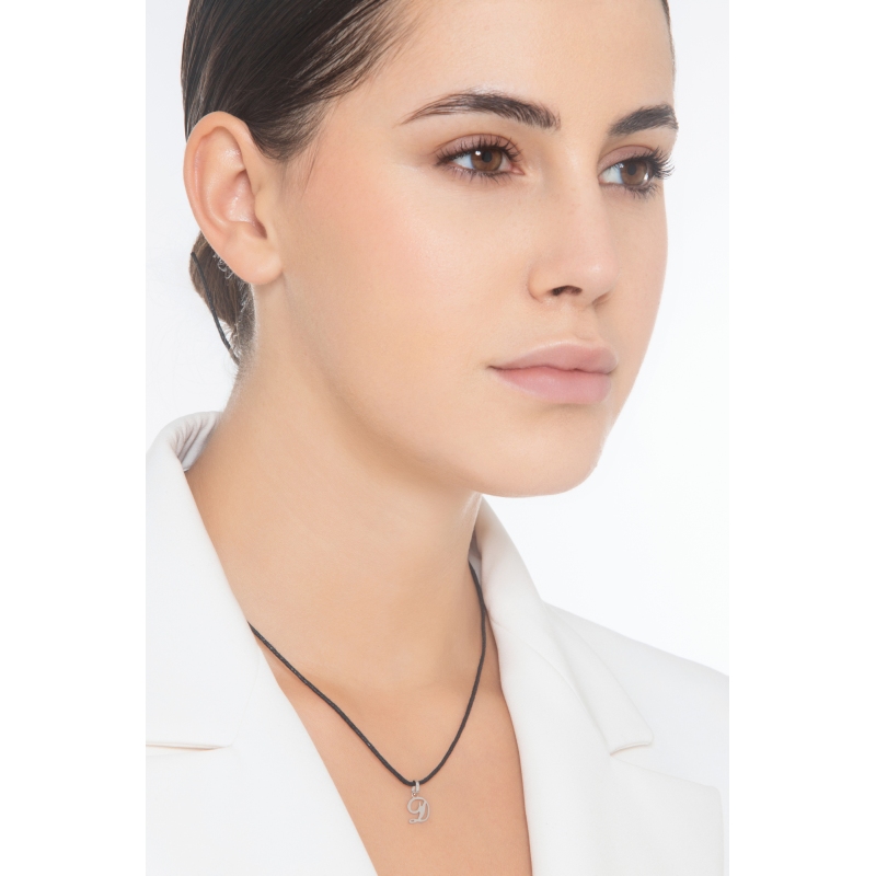 Colgante con inicial D oro blanco 18 quilates