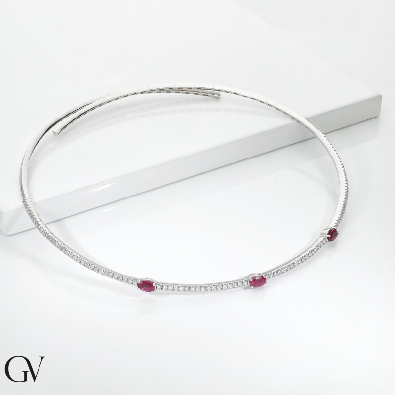 Collar choker oro blanco con rubíes y diamantes