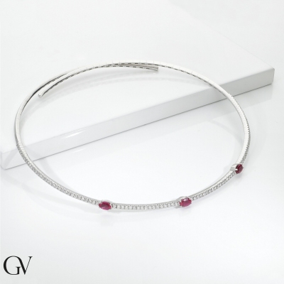 Collar choker oro blanco con rubíes y diamantes