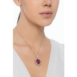 Collar contorno en oro blanco de 18k con un rubí ovalado 2