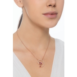 Collar en oro rosa de 18k con flor de rubíes 2