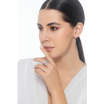 Anillo de resorte en espiral con diamantes