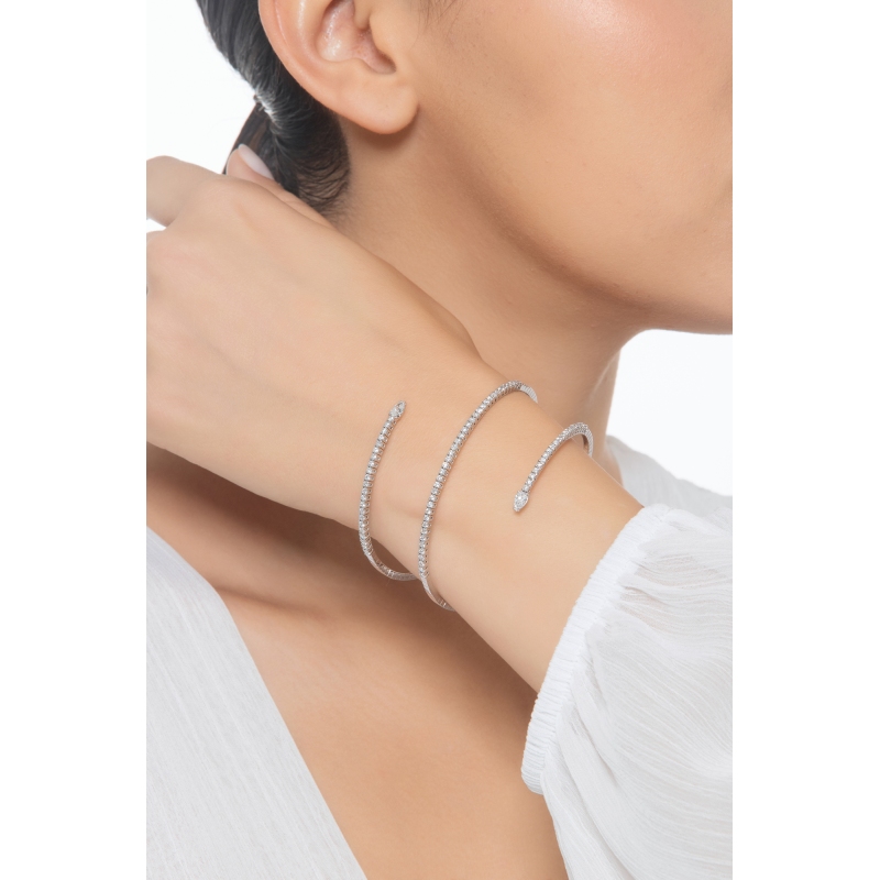 Pulsera semirrígida de resorte con fila de diamantes Pulsera semirrígida de resorte con fila de diamantes