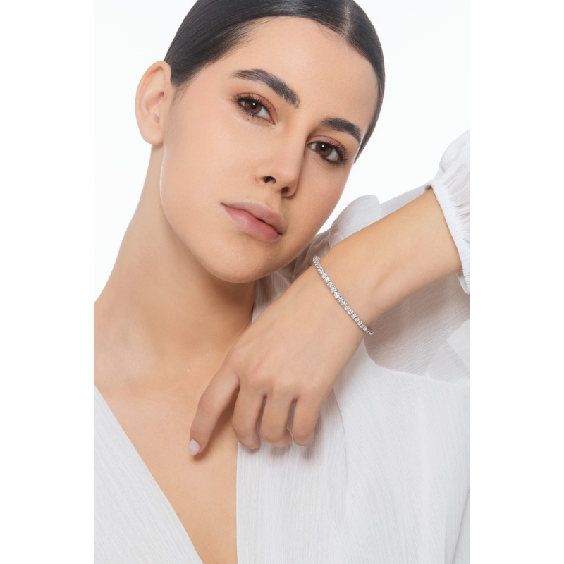 Pulsera semirrígida de oro blanco de 18 quilates con diamantes Pulsera semirrígida de oro blanco de 18 quilates con diamantes