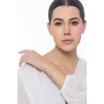 Pulsera semirrígida de diamantes en oro blanco de 18 quilates