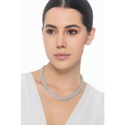Collar elegante en oro blanco de 750 con diamantes