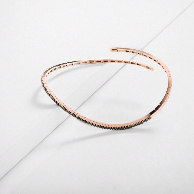 Brazalete hombre semi-rígido en oro rosa 18k con diamantes negros Brazalete hombre semi-rígido en oro rosa 18k con diamantes negros
