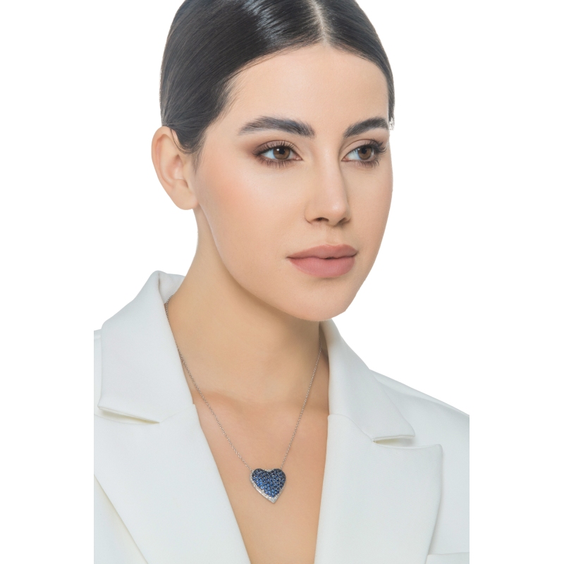 Collar en oro blanco 18k con colgante corazón Collar en oro blanco 18k con colgante corazón