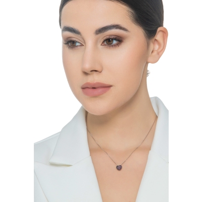 Collar oro blanco 750 corazón con rubíes