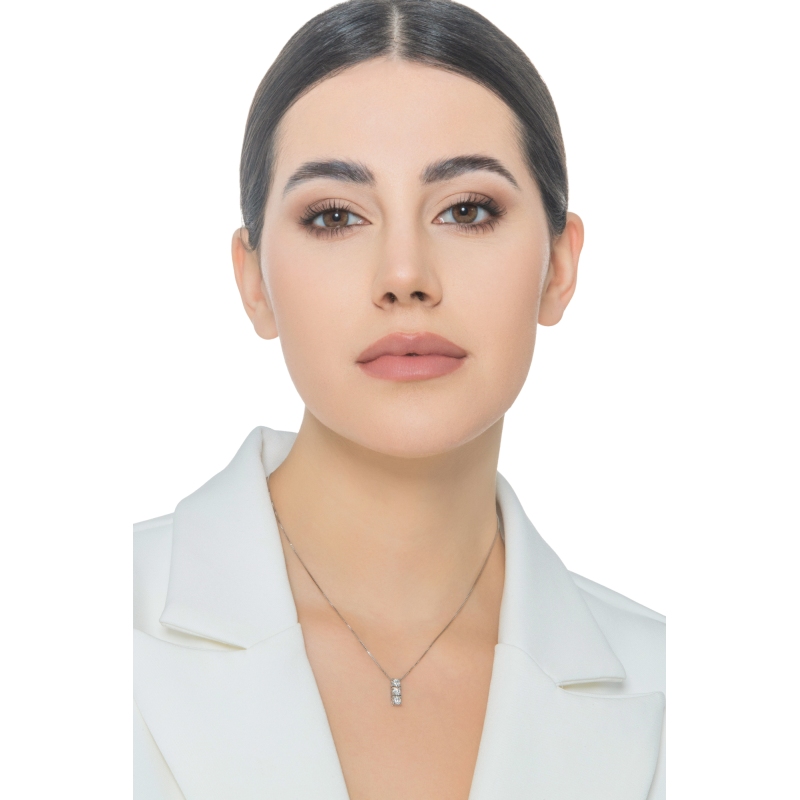Collar con colgante trilogy en oro blanco 18k 