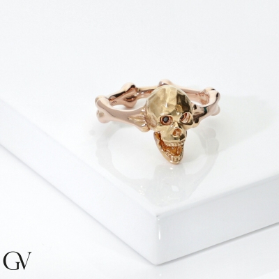 Anillo con skull móvil en oro rosa 18k y diamantes