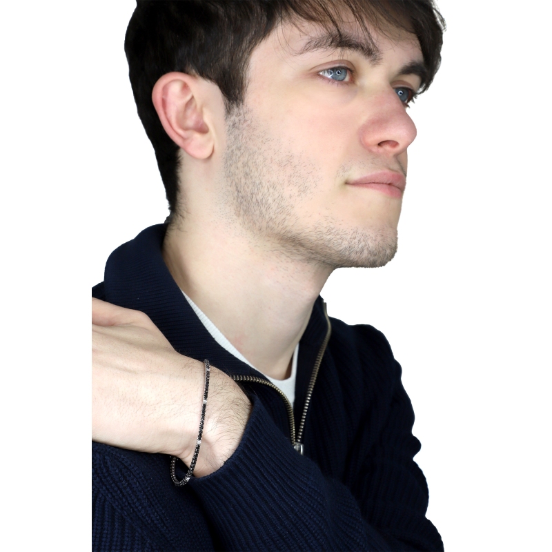 Brazalete tennis en oro blanco de 18 quilates con diamantes negros y blancos, puntas ennegrecidas