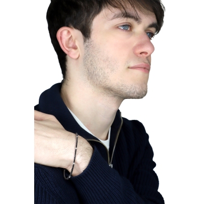 Brazalete tennis en oro blanco de 18 quilates con diamantes negros y blancos, puntas ennegrecidas