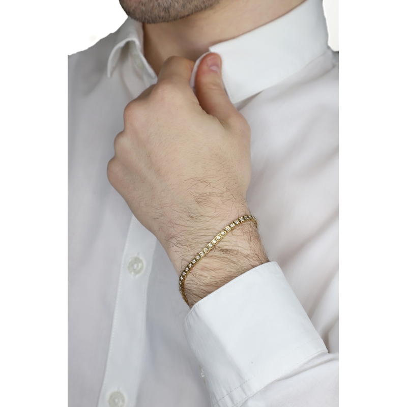 Pulsera Tennis cuadrada en oro amarillo de 18 quilates con diamantes talla brillante  Pulsera Tennis cuadrada en oro amarillo de 18 quilates con diamantes talla brillante
