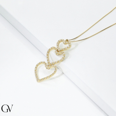 Collar oro amarillo 18k con tres corazones con diamantes 