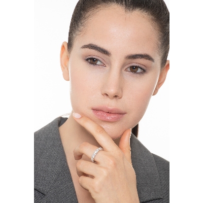 Anillo Eternity a griffe en Oro Blanco de 18k con Diamantes de 0,15 ct