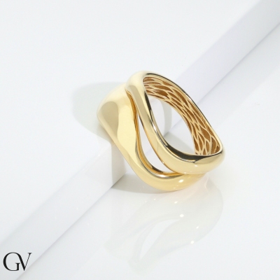 Anillo con ondas en oro amarillo 18K