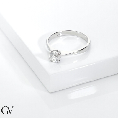 Anillo solitario oro blanco 18k y diamante 0,50 ct 