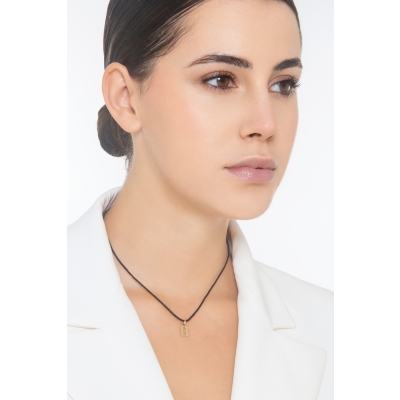 Colgante con H en oro amarillo de 18 quilates