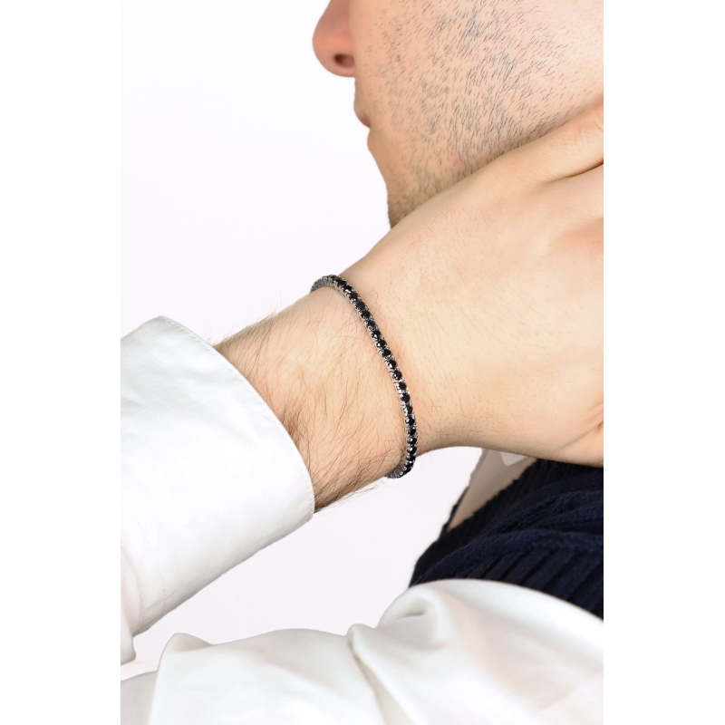Pulsera tennis con garras en oro blanco 18k con diamantes negros 7,23 ct Pulsera tennis con garras en oro blanco 18k con diamantes negros 7,23 ct