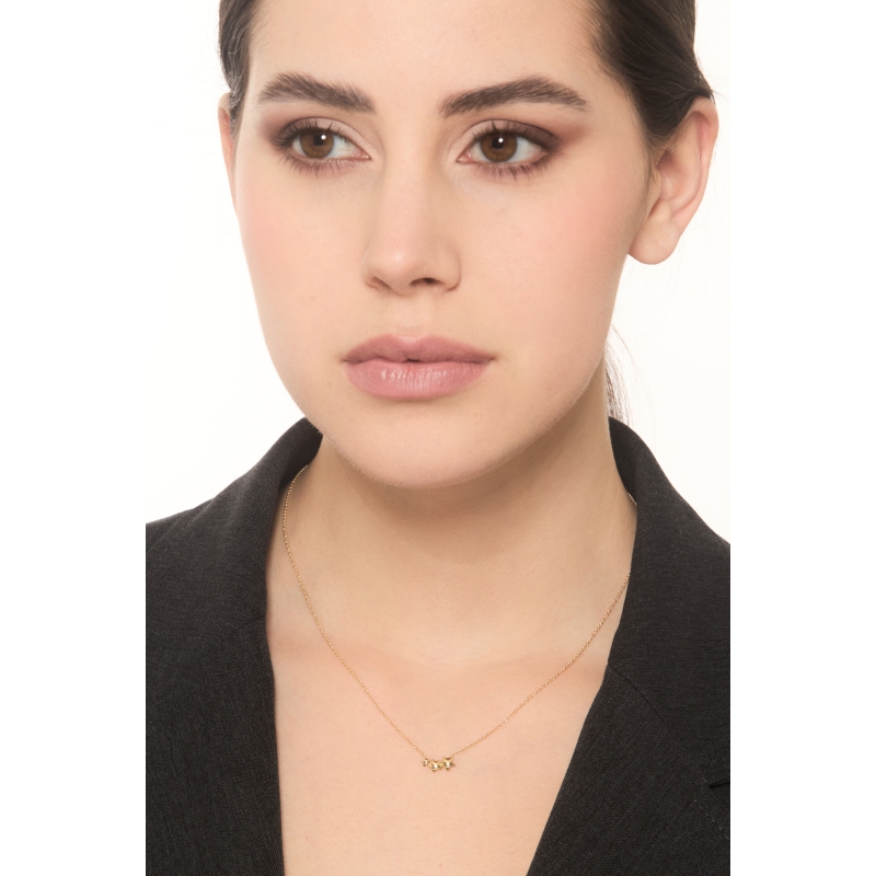 Collar de oro amarillo 18K con tres estrellas  Collar de oro amarillo 18K con tres estrellas
