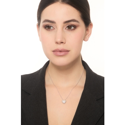 Collar en oro blanco 18k con colgante corazón pavé en diamantes