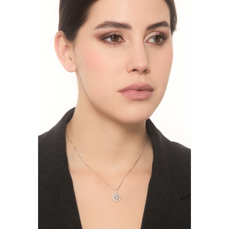 Collar oro blanco 18kt con colgante aquamarina corazón y diamantes Collar oro blanco 18kt con colgante aquamarina corazón y diamantes