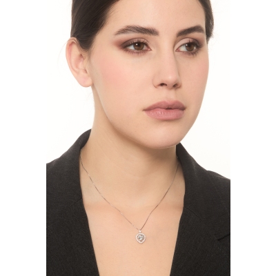 Collar oro blanco 18kt con colgante aquamarina corazón y diamantes