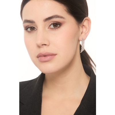 Pendientes tejidos colgantes en oro blanco de 18k con diamantes