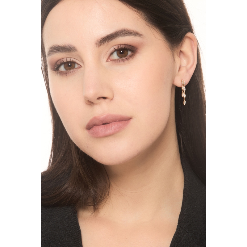 Pendientes colgantes en oro rosa de 18k con diamantes Pendientes colgantes en oro rosa de 18k con diamantes