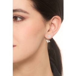 Pendientes en oro blanco de 18 quilates en forma de flor  2