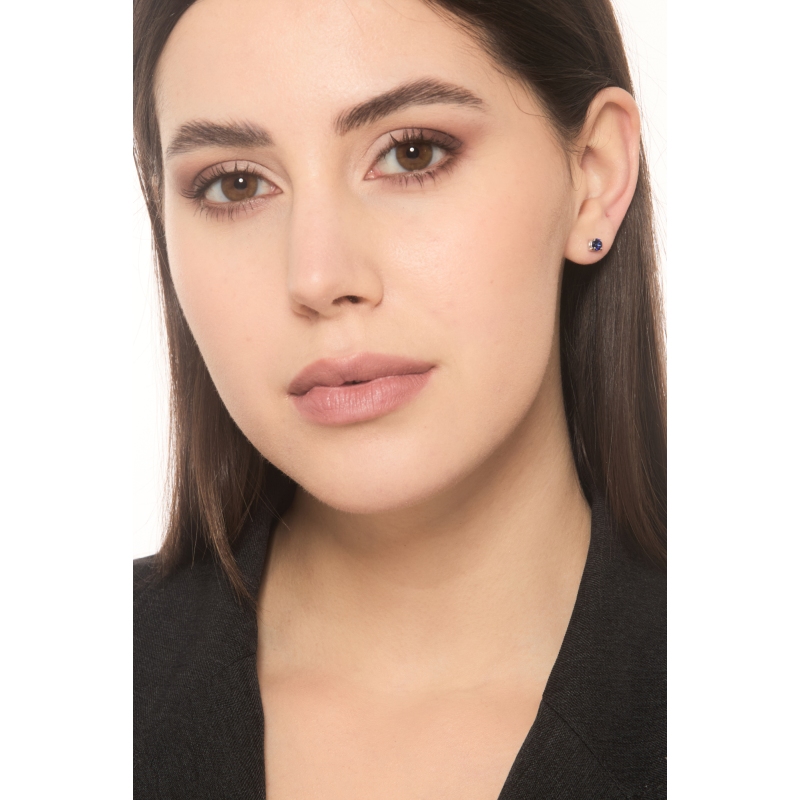 Pendientes con zafiros azules en oro blanco de 18k Pendientes con zafiros azules en oro blanco de 18k