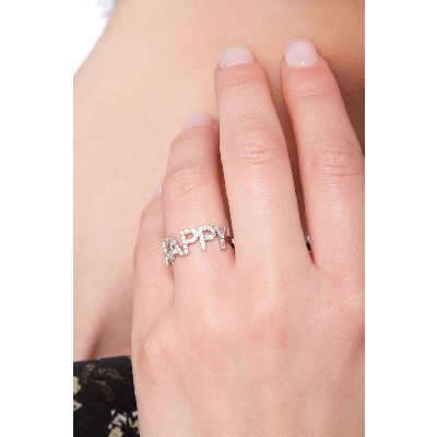 Anillo con letras HAPPY en oro blanco y diamantes