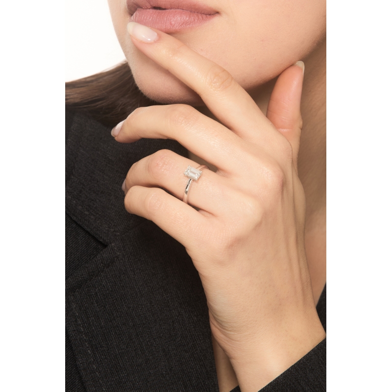 Anillo solitario en oro blanco 18k con diamante central ct 1.00 GIA Anillo solitario en oro blanco 18k con diamante central ct 1.00 GIA