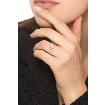 Anillo solitario en oro blanco 18k con diamante central ct 1.00 GIA