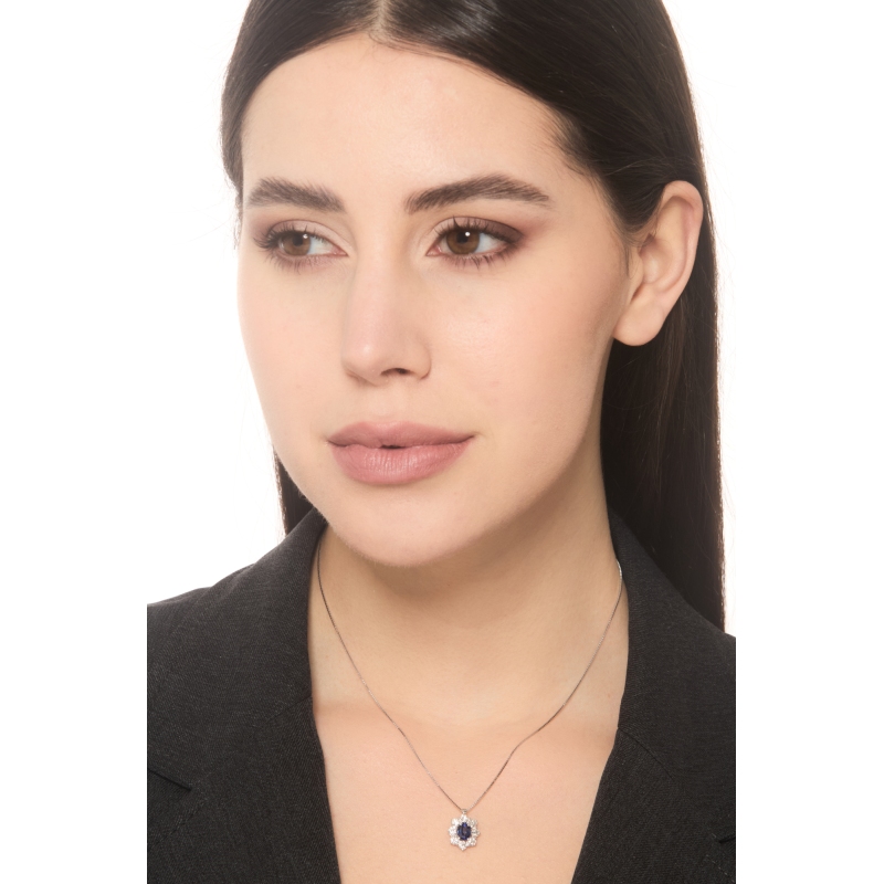 Collar oro blanco 18k con un zafiro azul diamantes  Collar oro blanco 18k con un zafiro azul diamantes