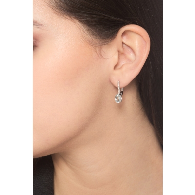 Pendientes en oro blanco 750 con aquamarina ovalada y diamantes