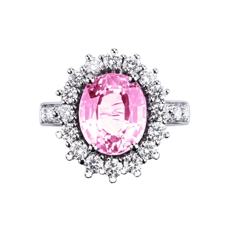 Anillo halo en oro blanco 18k con zafiro rosa y diamantes  Anillo halo en oro blanco 18k con zafiro rosa y diamantes