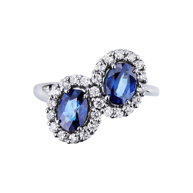 Anillo oro blanco 18 quilates con doble halo y zafiros azules Anillo oro blanco 18 quilates con doble halo y zafiros azules