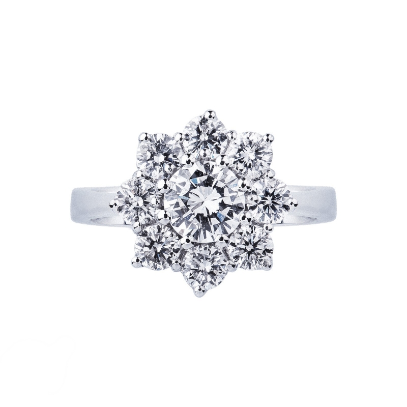 Anillo Flor clásico en oro blanco de 18k con diamantes Anillo Flor clásico en oro blanco de 18k con diamantes