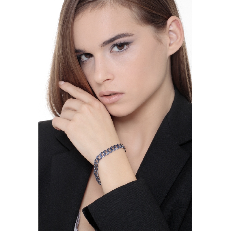 Pulsera eslabones gourmette en oro blanco 18K con zafiros azules  Pulsera eslabones gourmette en oro blanco 18K con zafiros azules