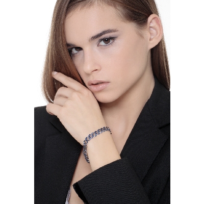 Pulsera eslabones gourmette en oro blanco 18K con zafiros azules 