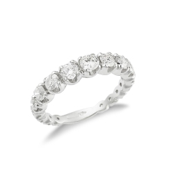 Allianza en oro blanco 18k con un diseño garras y diamantes