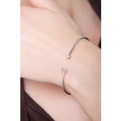 Pulsera rigida de oro con letra S en diamantes 2