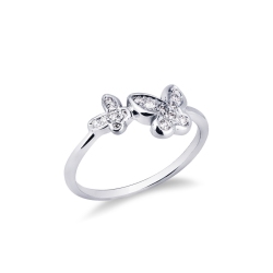Anillo en oro blanco de 18k con una mariposa